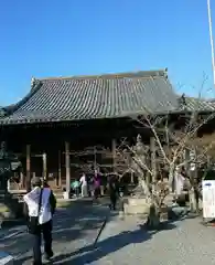 穴太寺の本殿