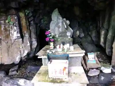 松島観音堂の{uncategorized: "未分類", other: "その他", undefined: "問題あり", building: "その他建物", grave: "お墓", sacred_gate: "鳥居", guardian: "狛犬", statue: "像", buddha: "仏像", history: "歴史", nature: "自然", garden: "庭園", animal: "動物", pagoda: "塔", temizu: "手水舎", mountain_gate: "山門・神門", sanctuary: "本殿・本堂", subordinate: "末社・摂社", art: "芸術", scenery: "景色", jizo: "地蔵", ema: "絵馬", goshuin: "御朱印", omikuji: "おみくじ", items: "授与品その他", amulet: "お守り", goshuincho: "御朱印帳", eats: "食事", festival: "お祭り", votive_dance: "神楽", shichigosan: "七五三参", wedding: "結婚式", experience: "体験その他", initially: "初詣", around: "周辺", anti_infection: "感染症対策"}