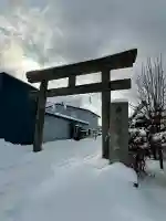 鹿部稲荷神社の{uncategorized: "未分類", other: "その他", undefined: "問題あり", building: "その他建物", grave: "お墓", sacred_gate: "鳥居", guardian: "狛犬", statue: "像", buddha: "仏像", history: "歴史", nature: "自然", garden: "庭園", animal: "動物", pagoda: "塔", temizu: "手水舎", mountain_gate: "山門・神門", sanctuary: "本殿・本堂", subordinate: "末社・摂社", art: "芸術", scenery: "景色", jizo: "地蔵", ema: "絵馬", goshuin: "御朱印", omikuji: "おみくじ", items: "授与品その他", amulet: "お守り", goshuincho: "御朱印帳", eats: "食事", festival: "お祭り", votive_dance: "神楽", shichigosan: "七五三参", wedding: "結婚式", experience: "体験その他", initially: "初詣", around: "周辺", anti_infection: "感染症対策"}