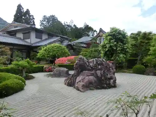 正法寺の庭園