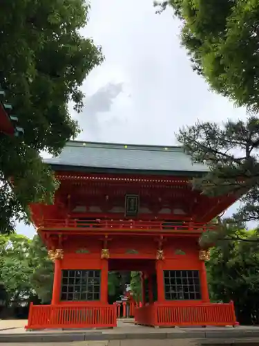 穴八幡宮の山門・神門