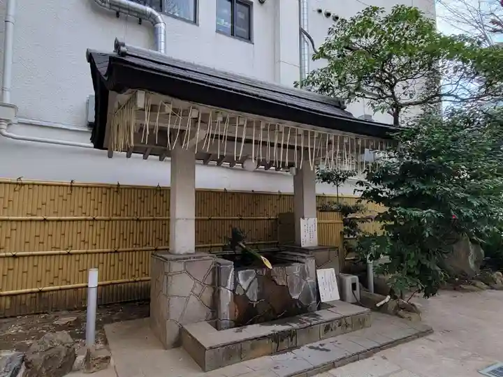 銀杏岡八幡神社の手水舎