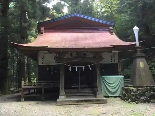 軍刀利神社の本殿・本堂