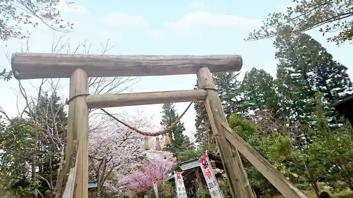 涌谷神社の鳥居