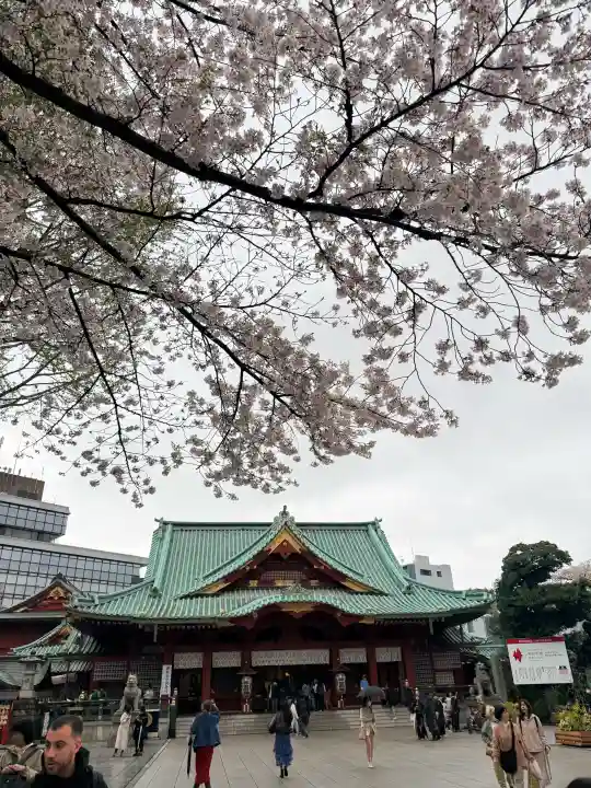 神田神社(神田明神)の{uncategorized: "未分類", other: "その他", undefined: "問題あり", building: "その他建物", grave: "お墓", sacred_gate: "鳥居", guardian: "狛犬", statue: "像", buddha: "仏像", history: "歴史", nature: "自然", garden: "庭園", animal: "動物", pagoda: "塔", temizu: "手水舎", mountain_gate: "山門・神門", sanctuary: "本殿・本堂", subordinate: "末社・摂社", art: "芸術", scenery: "景色", jizo: "地蔵", ema: "絵馬", goshuin: "御朱印", omikuji: "おみくじ", items: "授与品その他", amulet: "お守り", goshuincho: "御朱印帳", eats: "食事", festival: "お祭り", votive_dance: "神楽", shichigosan: "七五三参", wedding: "結婚式", experience: "体験その他", initially: "初詣", around: "周辺", anti_infection: "感染症対策"}