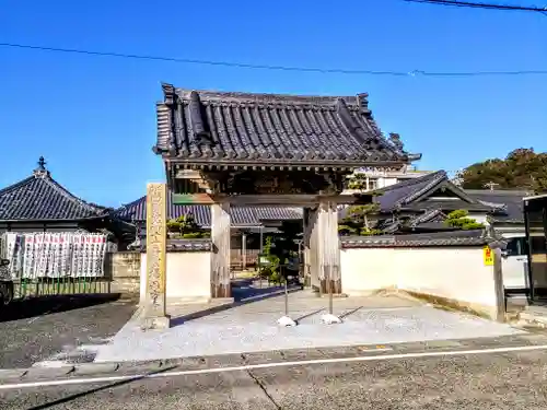 西方寺の山門