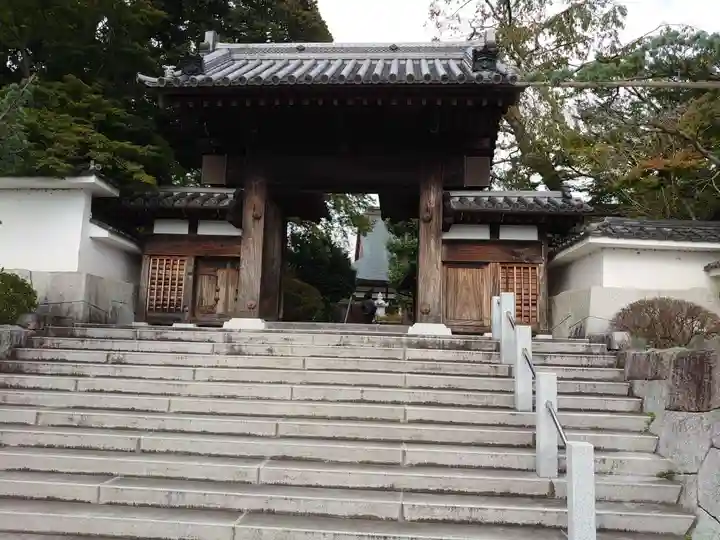 月山寺の山門・神門