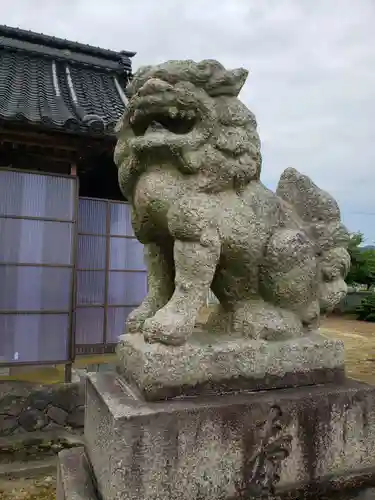 西荒川神社の狛犬