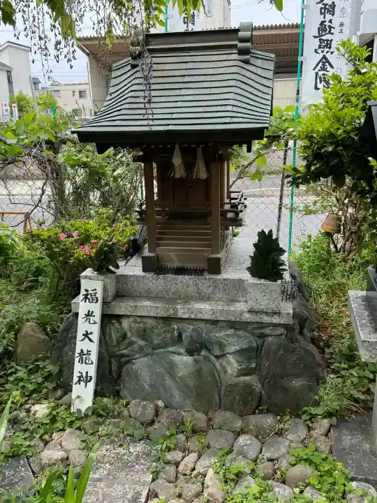 大師寺の{uncategorized: "未分類", other: "その他", undefined: "問題あり", building: "その他建物", grave: "お墓", sacred_gate: "鳥居", guardian: "狛犬", statue: "像", buddha: "仏像", history: "歴史", nature: "自然", garden: "庭園", animal: "動物", pagoda: "塔", temizu: "手水舎", mountain_gate: "山門・神門", sanctuary: "本殿・本堂", subordinate: "末社・摂社", art: "芸術", scenery: "景色", jizo: "地蔵", ema: "絵馬", goshuin: "御朱印", omikuji: "おみくじ", items: "授与品その他", amulet: "お守り", goshuincho: "御朱印帳", eats: "食事", festival: "お祭り", votive_dance: "神楽", shichigosan: "七五三参", wedding: "結婚式", experience: "体験その他", initially: "初詣", around: "周辺", anti_infection: "感染症対策"}