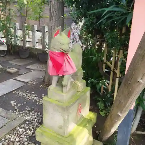 四谷於岩稲荷田宮神社の狛犬