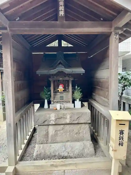 御園神社の{uncategorized: "未分類", other: "その他", undefined: "問題あり", building: "その他建物", grave: "お墓", sacred_gate: "鳥居", guardian: "狛犬", statue: "像", buddha: "仏像", history: "歴史", nature: "自然", garden: "庭園", animal: "動物", pagoda: "塔", temizu: "手水舎", mountain_gate: "山門・神門", sanctuary: "本殿・本堂", subordinate: "末社・摂社", art: "芸術", scenery: "景色", jizo: "地蔵", ema: "絵馬", goshuin: "御朱印", omikuji: "おみくじ", items: "授与品その他", amulet: "お守り", goshuincho: "御朱印帳", eats: "食事", festival: "お祭り", votive_dance: "神楽", shichigosan: "七五三参", wedding: "結婚式", experience: "体験その他", initially: "初詣", around: "周辺", anti_infection: "感染症対策"}