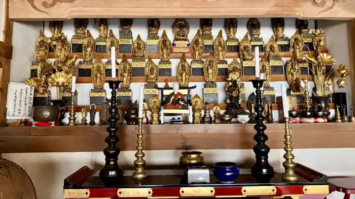 禅燈寺の{uncategorized: "未分類", other: "その他", undefined: "問題あり", building: "その他建物", grave: "お墓", sacred_gate: "鳥居", guardian: "狛犬", statue: "像", buddha: "仏像", history: "歴史", nature: "自然", garden: "庭園", animal: "動物", pagoda: "塔", temizu: "手水舎", mountain_gate: "山門・神門", sanctuary: "本殿・本堂", subordinate: "末社・摂社", art: "芸術", scenery: "景色", jizo: "地蔵", ema: "絵馬", goshuin: "御朱印", omikuji: "おみくじ", items: "授与品その他", amulet: "お守り", goshuincho: "御朱印帳", eats: "食事", festival: "お祭り", votive_dance: "神楽", shichigosan: "七五三参", wedding: "結婚式", experience: "体験その他", initially: "初詣", around: "周辺", anti_infection: "感染症対策"}