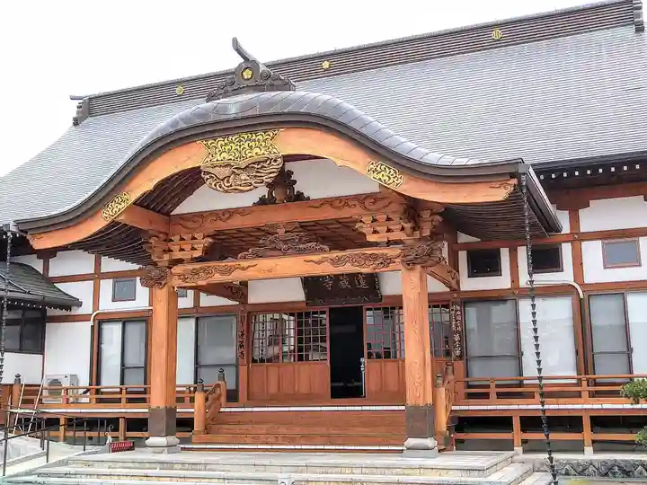 蓮藏寺の本殿・本堂