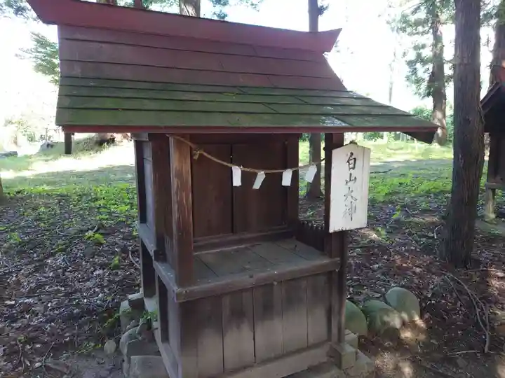 大井俣窪八幡神社の末社・摂社