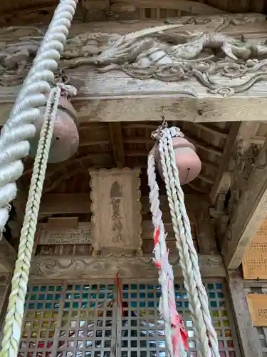 亀賀森神社の本殿