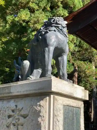 諏訪大社下社秋宮の狛犬