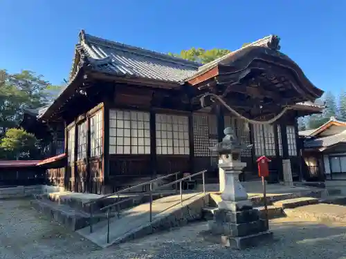 鶴山八幡宮の本殿