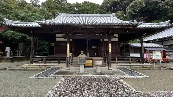 満願寺の本殿