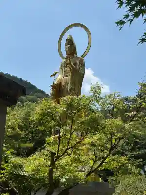 法華寺の{uncategorized: "未分類", other: "その他", undefined: "問題あり", building: "その他建物", grave: "お墓", sacred_gate: "鳥居", guardian: "狛犬", statue: "像", buddha: "仏像", history: "歴史", nature: "自然", garden: "庭園", animal: "動物", pagoda: "塔", temizu: "手水舎", mountain_gate: "山門・神門", sanctuary: "本殿・本堂", subordinate: "末社・摂社", art: "芸術", scenery: "景色", jizo: "地蔵", ema: "絵馬", goshuin: "御朱印", omikuji: "おみくじ", items: "授与品その他", amulet: "お守り", goshuincho: "御朱印帳", eats: "食事", festival: "お祭り", votive_dance: "神楽", shichigosan: "七五三参", wedding: "結婚式", experience: "体験その他", initially: "初詣", around: "周辺", anti_infection: "感染症対策"}