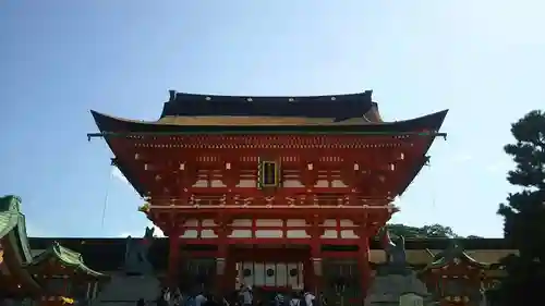 伏見稲荷大社の山門・神門