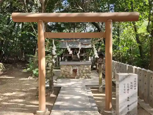 越木岩神社の末社