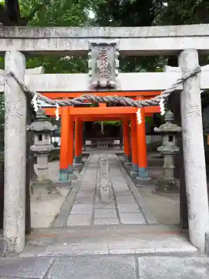 孫太郎稲荷神社（薬師寺境内社）の鳥居