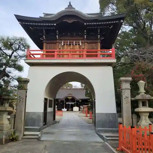荒井神社の山門・神門