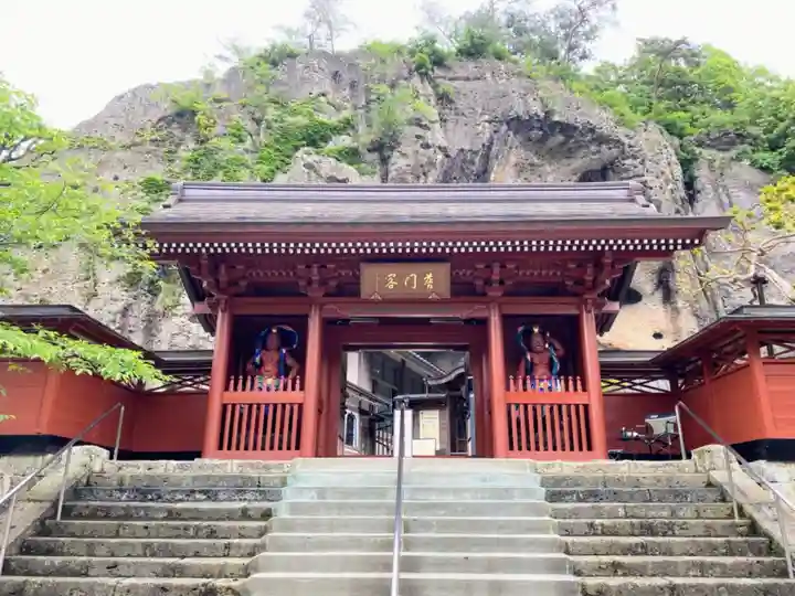 大谷寺の山門・神門