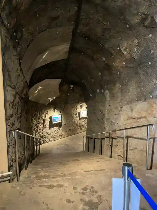 江の島岩屋(神奈川県)