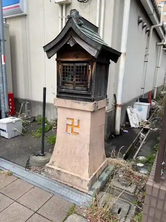 地蔵尊(神楽町)の本殿・本堂