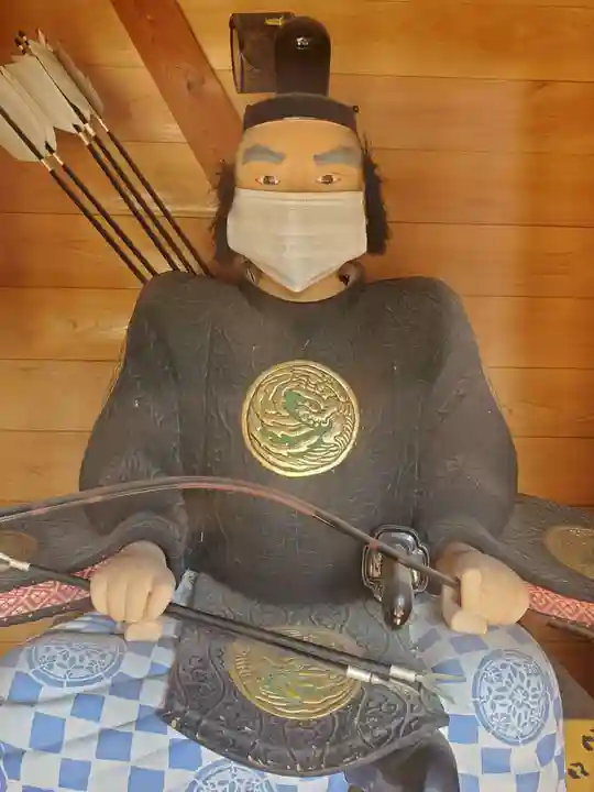 西脇八幡神社の像