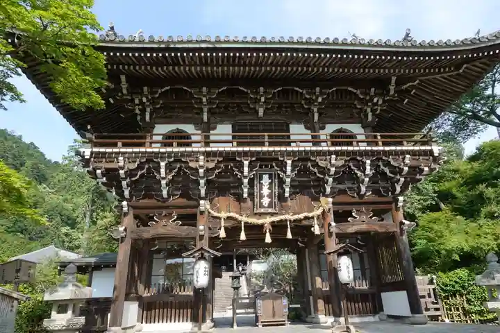 善峯寺の山門・神門