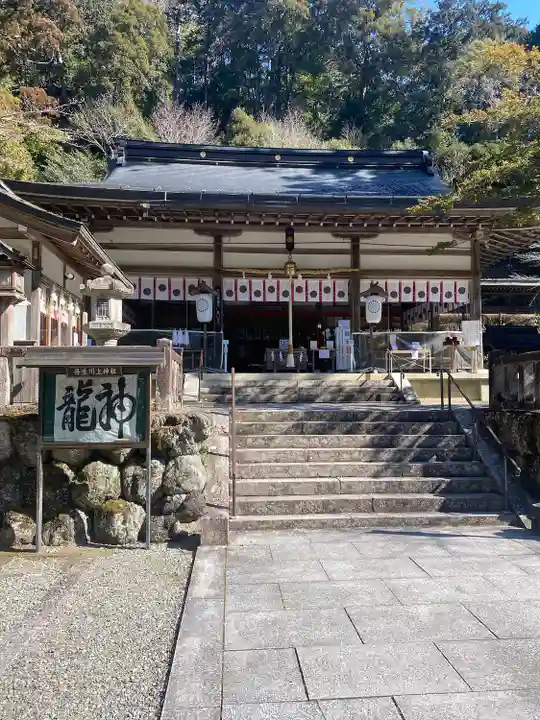 丹生川上神社(中社)の本殿・本堂