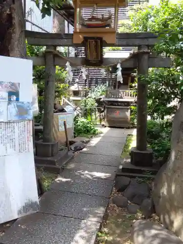 稲荷鬼王神社の末社・摂社