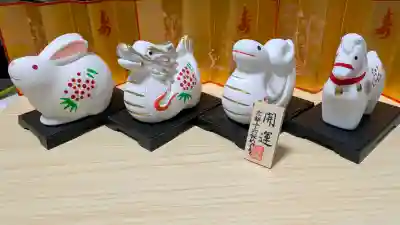 菅原院天満宮神社の{uncategorized: "未分類", other: "その他", undefined: "問題あり", building: "その他建物", grave: "お墓", sacred_gate: "鳥居", guardian: "狛犬", statue: "像", buddha: "仏像", history: "歴史", nature: "自然", garden: "庭園", animal: "動物", pagoda: "塔", temizu: "手水舎", mountain_gate: "山門・神門", sanctuary: "本殿・本堂", subordinate: "末社・摂社", art: "芸術", scenery: "景色", jizo: "地蔵", ema: "絵馬", goshuin: "御朱印", omikuji: "おみくじ", items: "授与品その他", amulet: "お守り", goshuincho: "御朱印帳", eats: "食事", festival: "お祭り", votive_dance: "神楽", shichigosan: "七五三参", wedding: "結婚式", experience: "体験その他", initially: "初詣", around: "周辺", anti_infection: "感染症対策"}