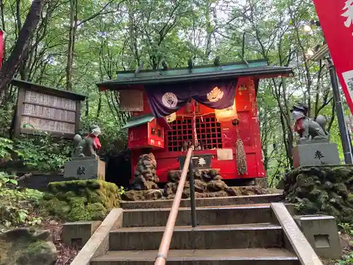 草津穴守稲荷神社の本殿・本堂