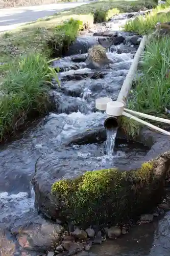 諏訪大社上社前宮の手水舎