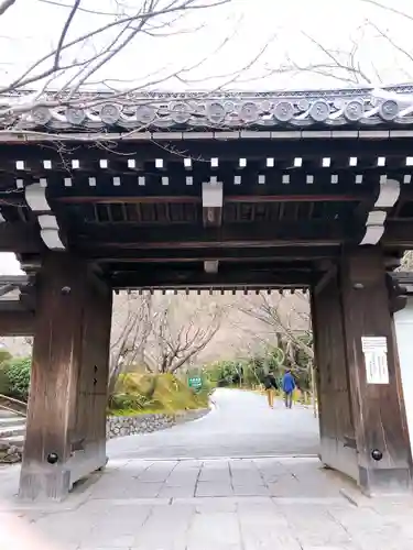 龍安寺の山門