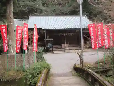 満願寺不動尊の本殿・本堂