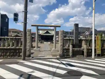 横浜熊野神社の{uncategorized: "未分類", other: "その他", undefined: "問題あり", building: "その他建物", grave: "お墓", sacred_gate: "鳥居", guardian: "狛犬", statue: "像", buddha: "仏像", history: "歴史", nature: "自然", garden: "庭園", animal: "動物", pagoda: "塔", temizu: "手水舎", mountain_gate: "山門・神門", sanctuary: "本殿・本堂", subordinate: "末社・摂社", art: "芸術", scenery: "景色", jizo: "地蔵", ema: "絵馬", goshuin: "御朱印", omikuji: "おみくじ", items: "授与品その他", amulet: "お守り", goshuincho: "御朱印帳", eats: "食事", festival: "お祭り", votive_dance: "神楽", shichigosan: "七五三参", wedding: "結婚式", experience: "体験その他", initially: "初詣", around: "周辺", anti_infection: "感染症対策"}