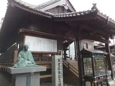 堂塔寺の本殿・本堂