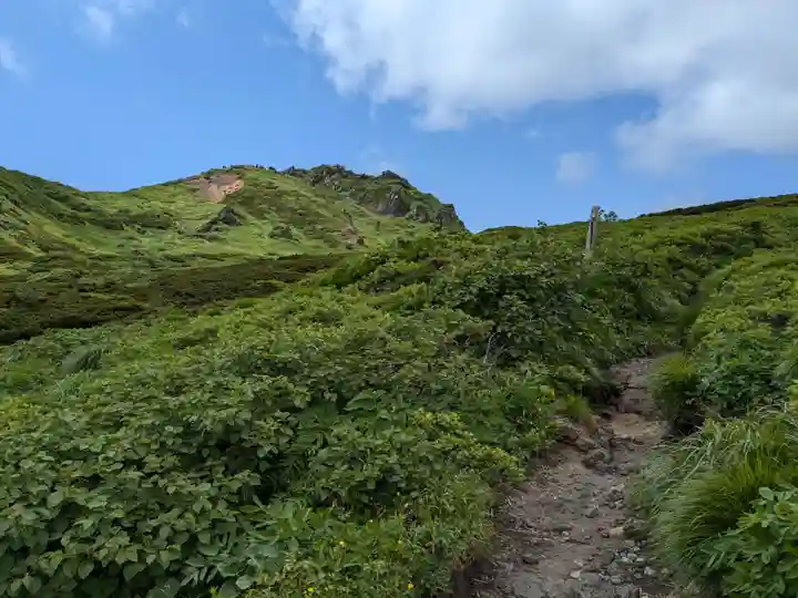 岩手山神社奥宮(岩手県)