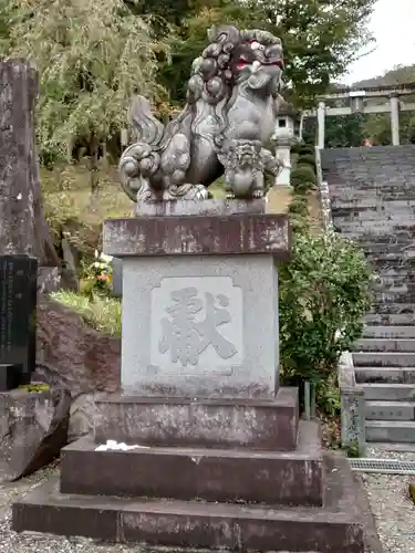 八海山尊神社の狛犬