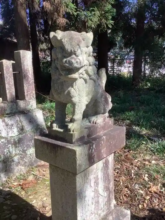 八剣神社の狛犬