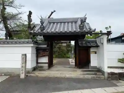 長楽寺の{uncategorized: "未分類", other: "その他", undefined: "問題あり", building: "その他建物", grave: "お墓", sacred_gate: "鳥居", guardian: "狛犬", statue: "像", buddha: "仏像", history: "歴史", nature: "自然", garden: "庭園", animal: "動物", pagoda: "塔", temizu: "手水舎", mountain_gate: "山門・神門", sanctuary: "本殿・本堂", subordinate: "末社・摂社", art: "芸術", scenery: "景色", jizo: "地蔵", ema: "絵馬", goshuin: "御朱印", omikuji: "おみくじ", items: "授与品その他", amulet: "お守り", goshuincho: "御朱印帳", eats: "食事", festival: "お祭り", votive_dance: "神楽", shichigosan: "七五三参", wedding: "結婚式", experience: "体験その他", initially: "初詣", around: "周辺", anti_infection: "感染症対策"}