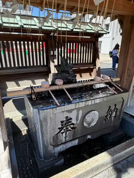 鷲神社の{uncategorized: "未分類", other: "その他", undefined: "問題あり", building: "その他建物", grave: "お墓", sacred_gate: "鳥居", guardian: "狛犬", statue: "像", buddha: "仏像", history: "歴史", nature: "自然", garden: "庭園", animal: "動物", pagoda: "塔", temizu: "手水舎", mountain_gate: "山門・神門", sanctuary: "本殿・本堂", subordinate: "末社・摂社", art: "芸術", scenery: "景色", jizo: "地蔵", ema: "絵馬", goshuin: "御朱印", omikuji: "おみくじ", items: "授与品その他", amulet: "お守り", goshuincho: "御朱印帳", eats: "食事", festival: "お祭り", votive_dance: "神楽", shichigosan: "七五三参", wedding: "結婚式", experience: "体験その他", initially: "初詣", around: "周辺", anti_infection: "感染症対策"}