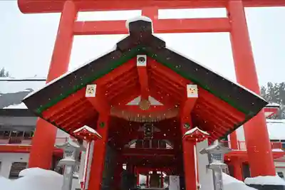 宝徳山稲荷大社(新潟県)