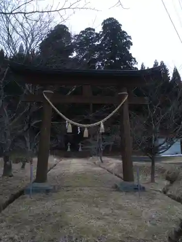 梅内神社の鳥居