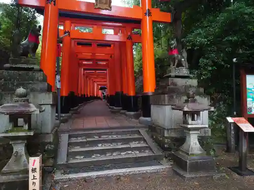 伏見稲荷大社 奥社奉拝所の鳥居