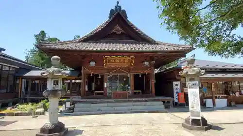 荘内神社の本殿